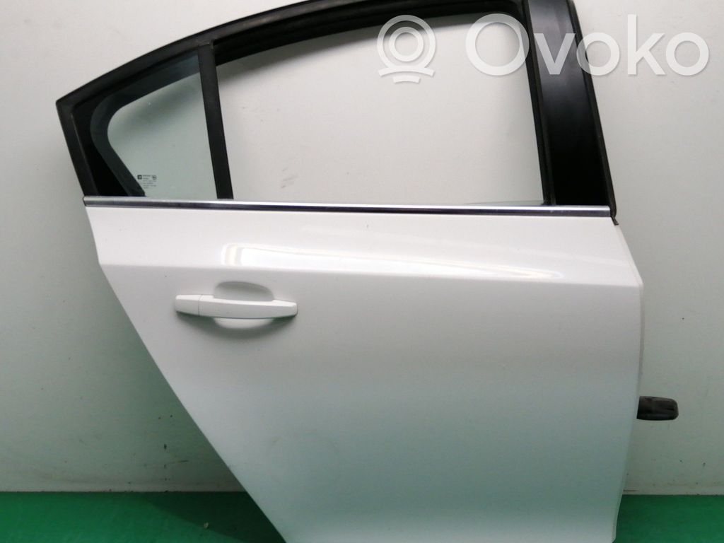 Puerta trasera   95987764