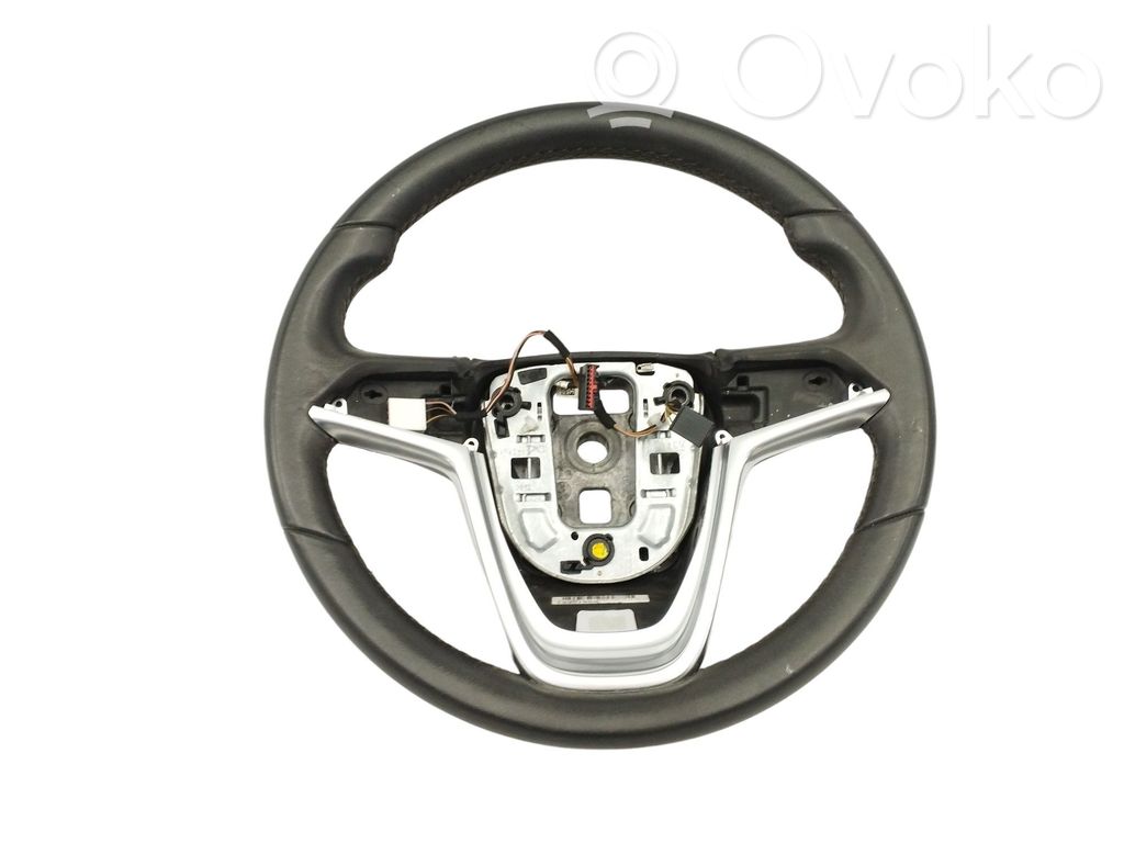 Ohjauspyörä   13351029