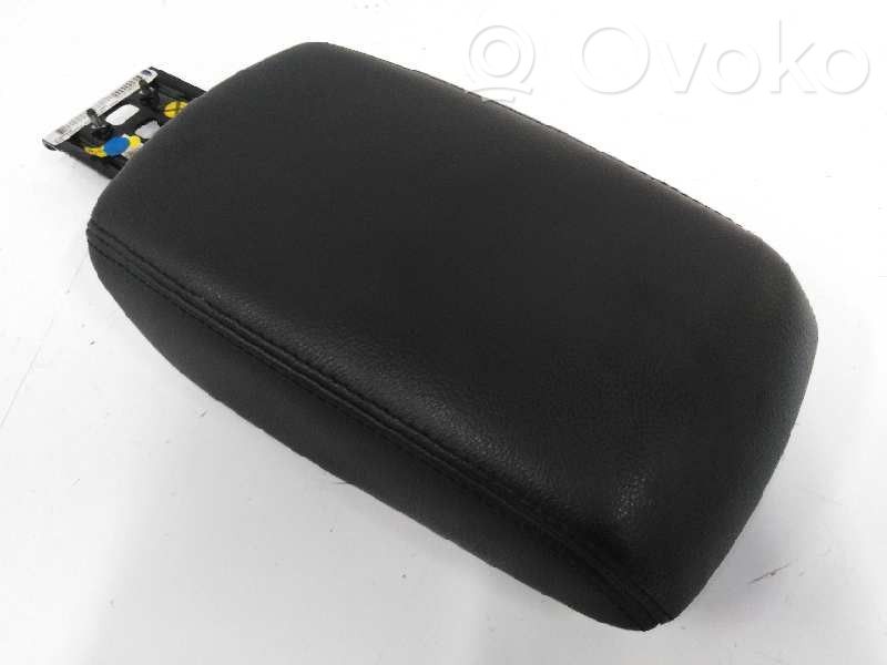 Armrest   1835223