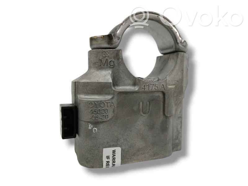 Toyota Corolla E160 E170 Anti-theft wheel nuts and lock 