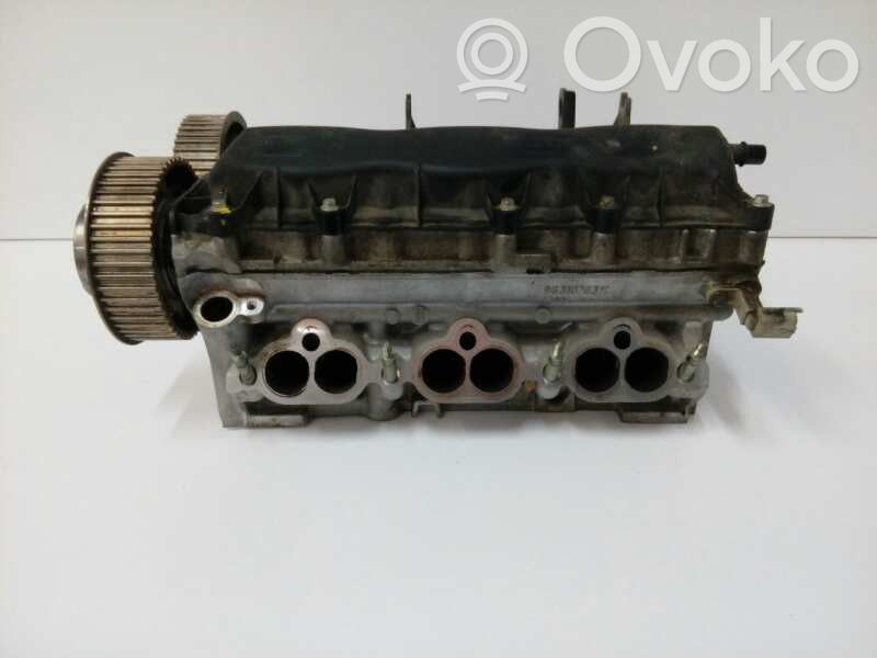 Peugeot 607 Engine head 