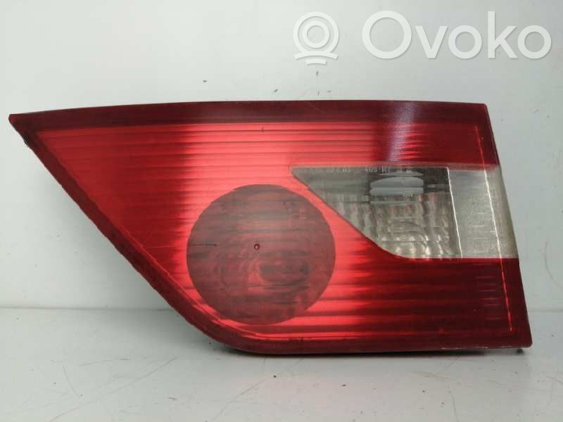 BMW X3 E83 Aizmugurējais lukturis pārsegā 