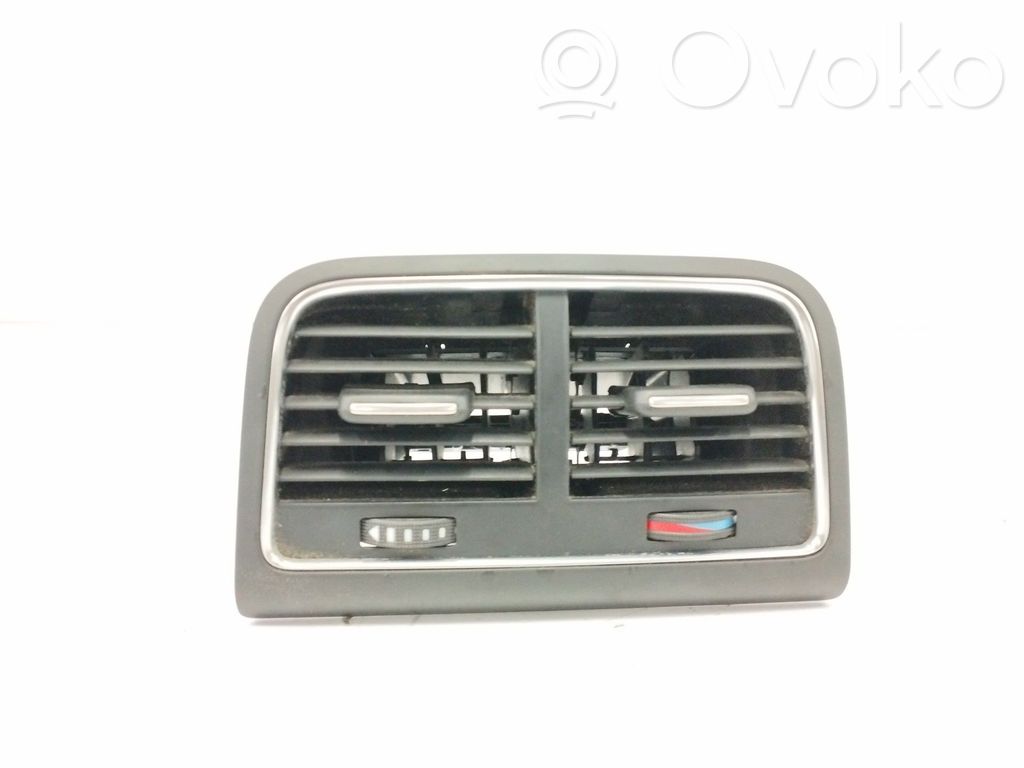 Audi Q5 SQ5 8R Radiatoriaus oro nukreipėjas (-ai) 