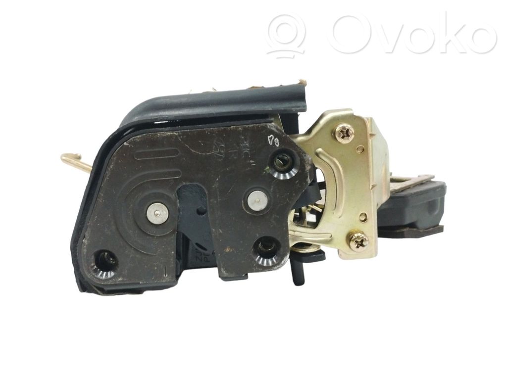 Cerradura de puerta trasera   814201F010