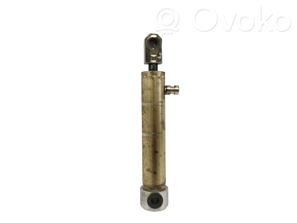 BMW 6 E63 E64 Tailgate/trunk strut/damper 
