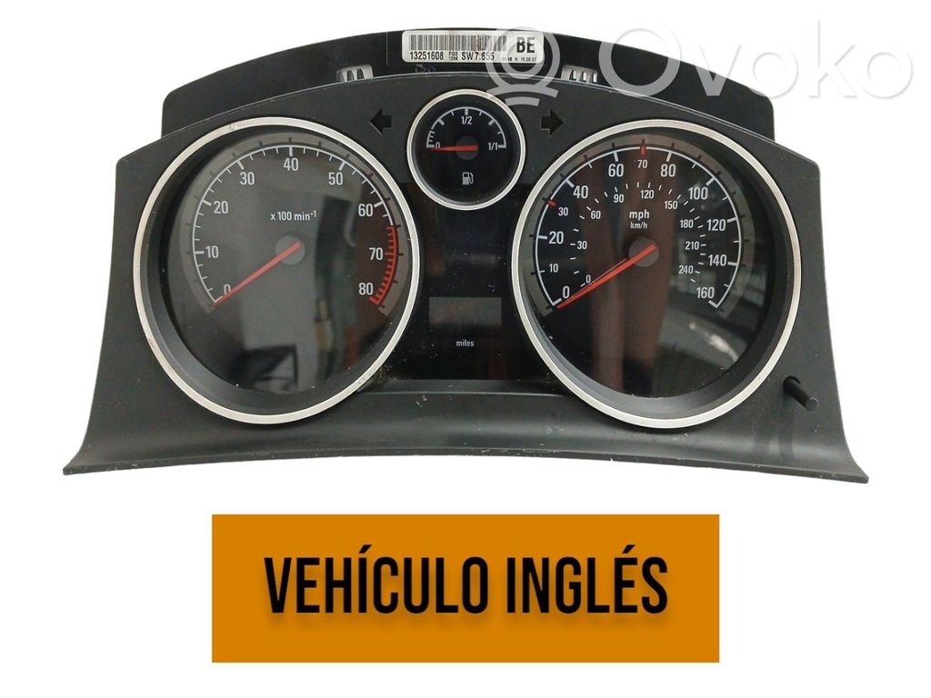 Opel Zafira B Speedometer (instrument cluster) 