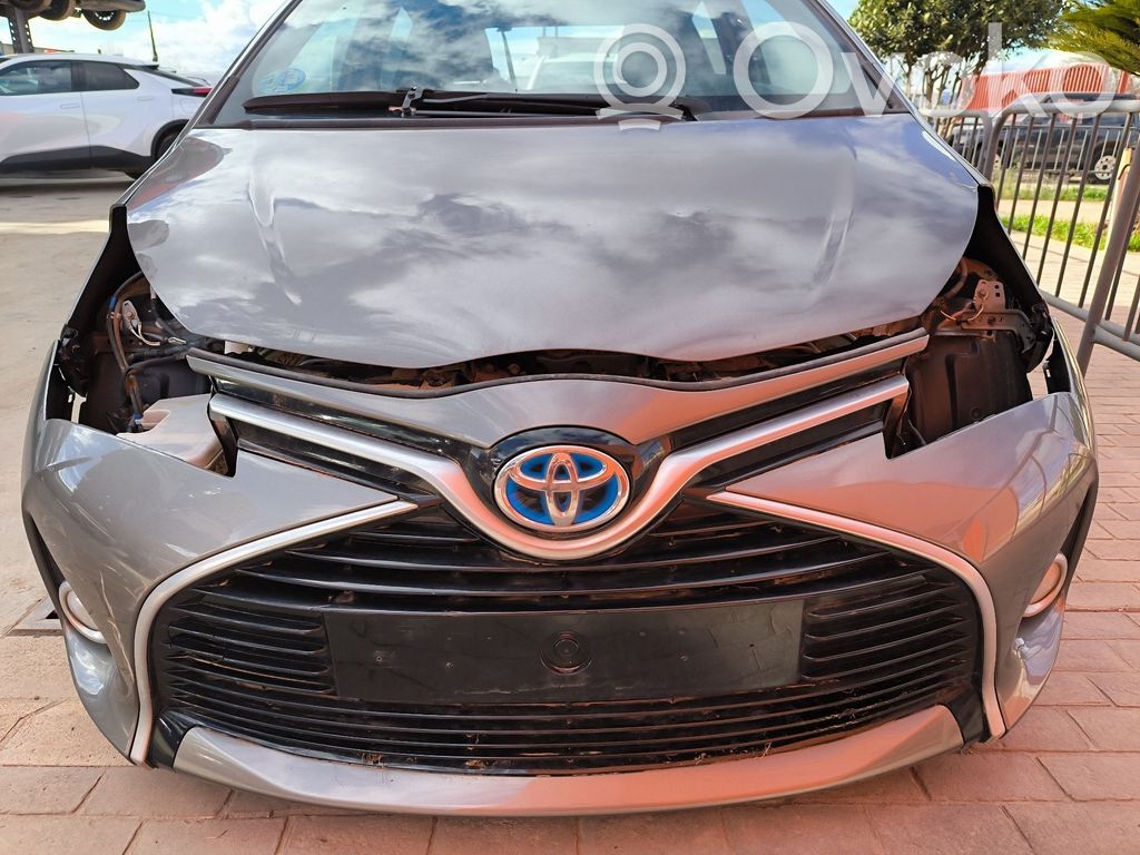 Toyota Yaris Parachoques delantero 