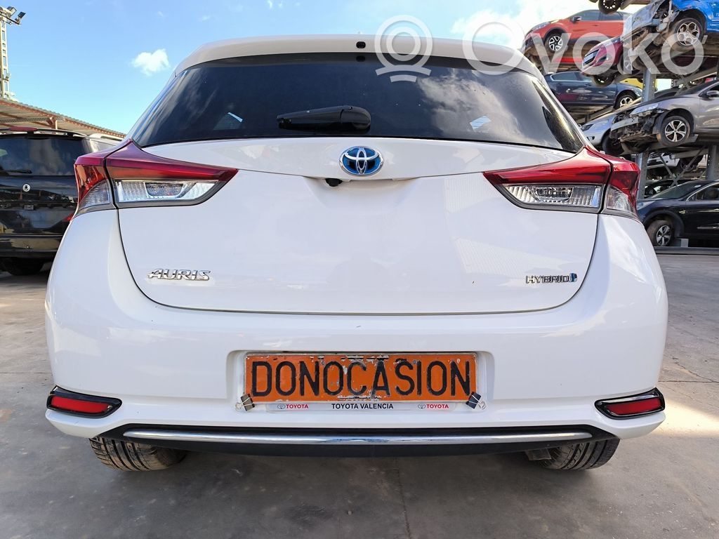 Toyota Auris E180 Parachoques 