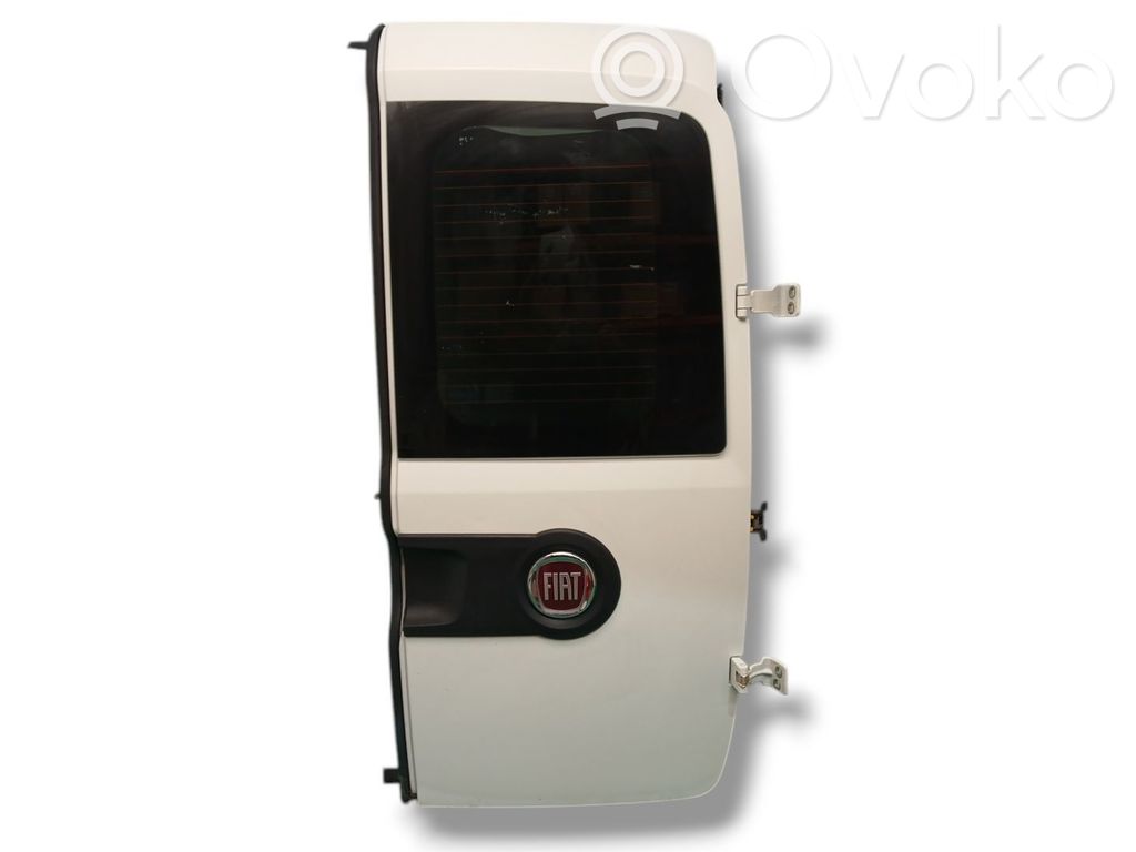 Puerta del maletero/compartimento de carga   52000032