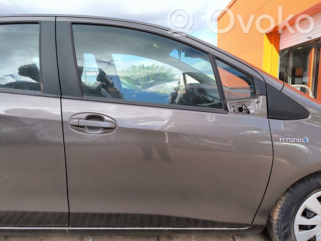 Etuovi   670010D230