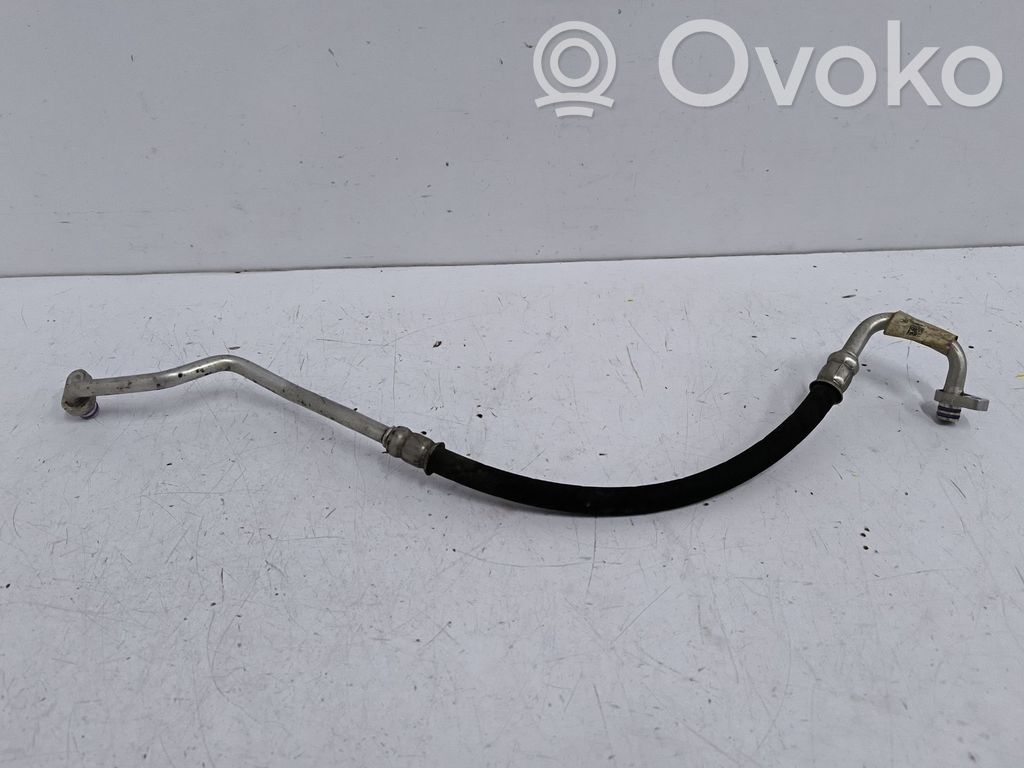 Jaguar XE Ilmastointilaitteen putki (A/C)