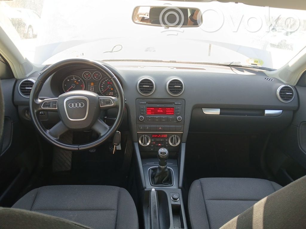 Audi A3 S3 8P Kojelauta 
