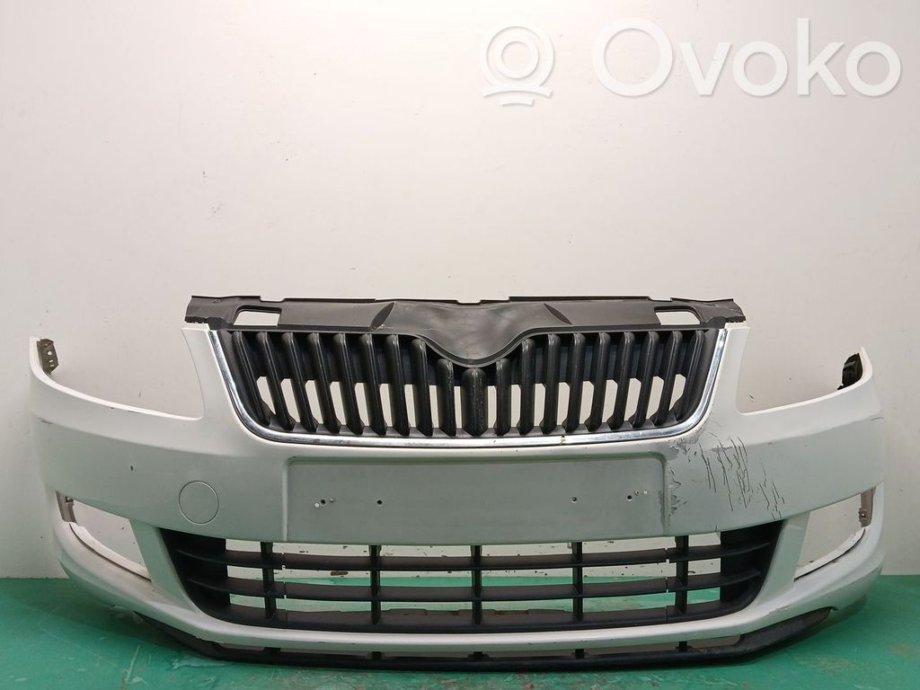 Front bumper   5J0807221D