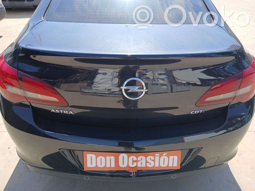 Opel Astra J Puerta del maletero/compartimento de carga 