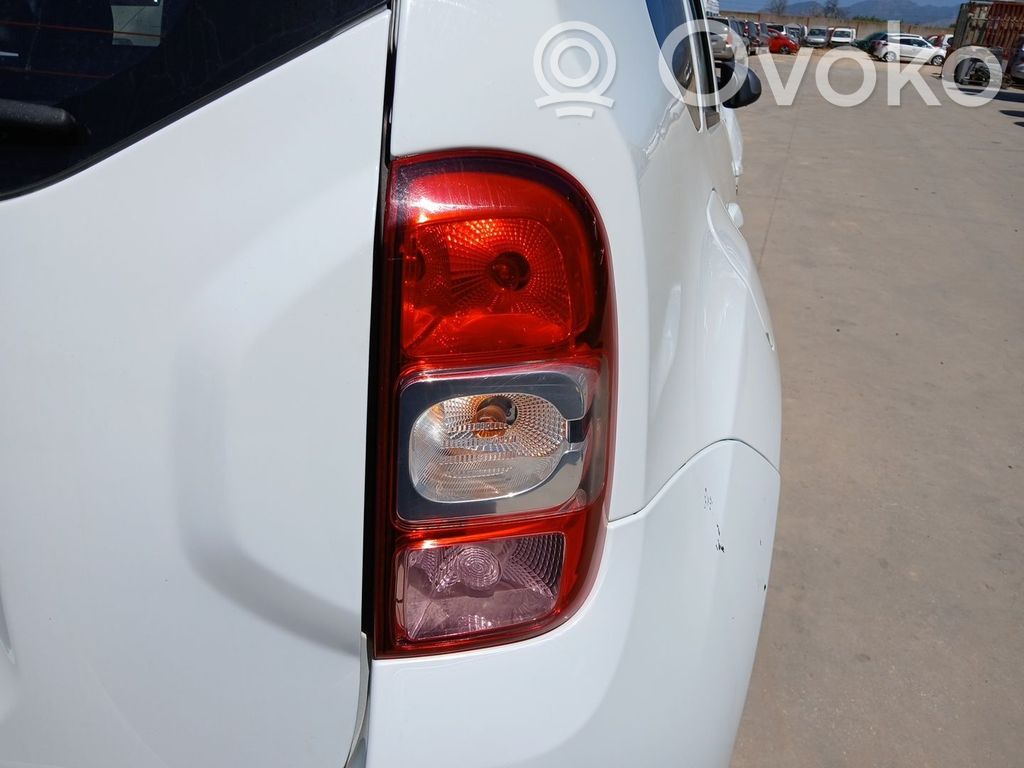 Lampa tylna   265506837R