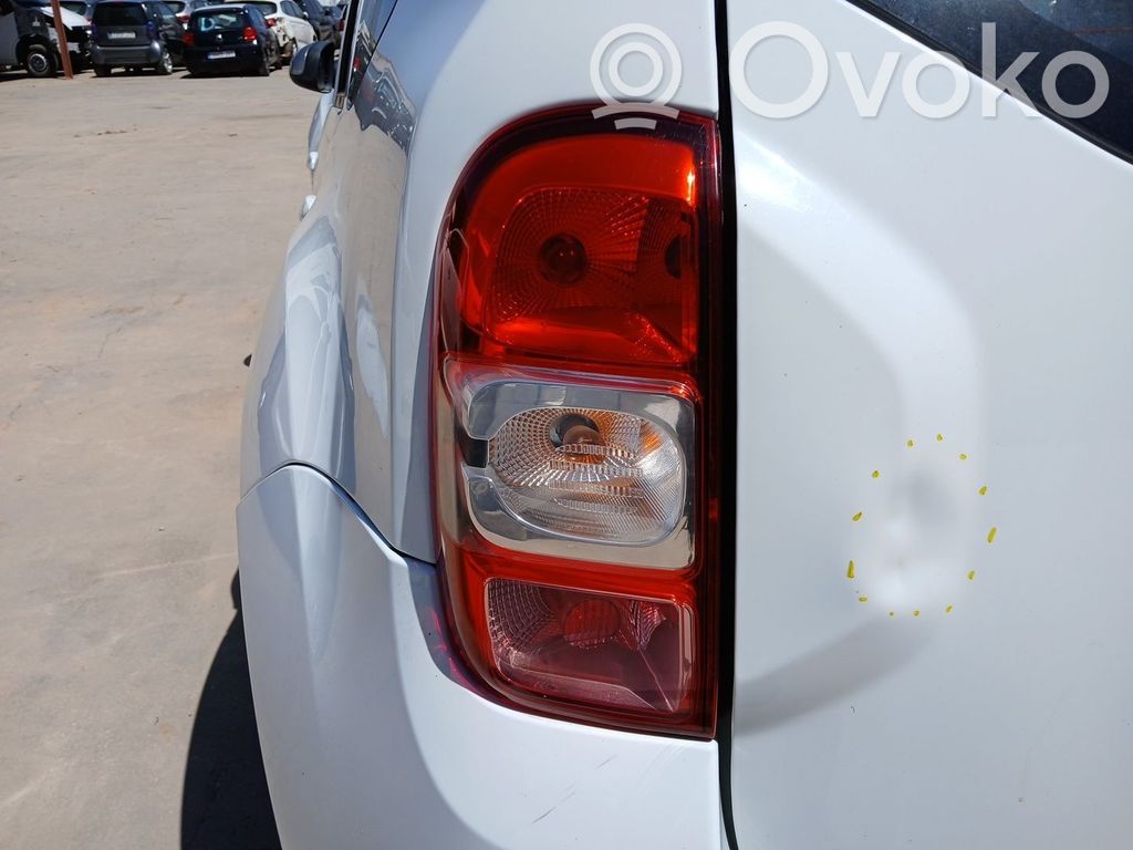 Dacia Duster II Lampă spate în caroserie