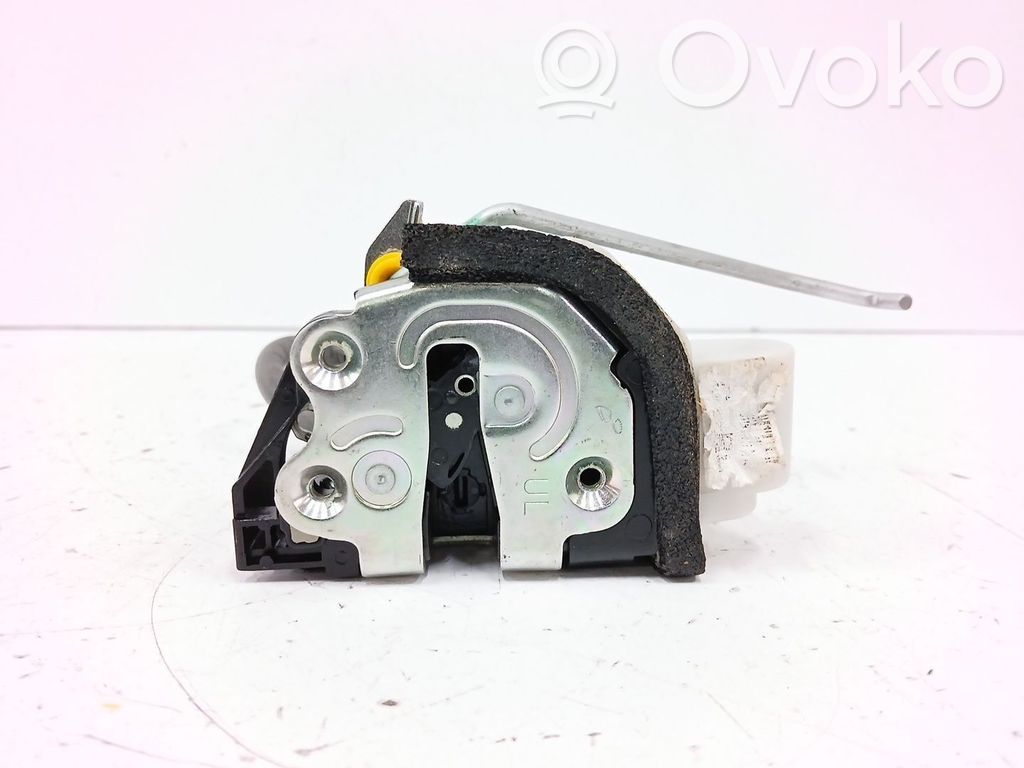 Serrure de porte arrière   814111W010