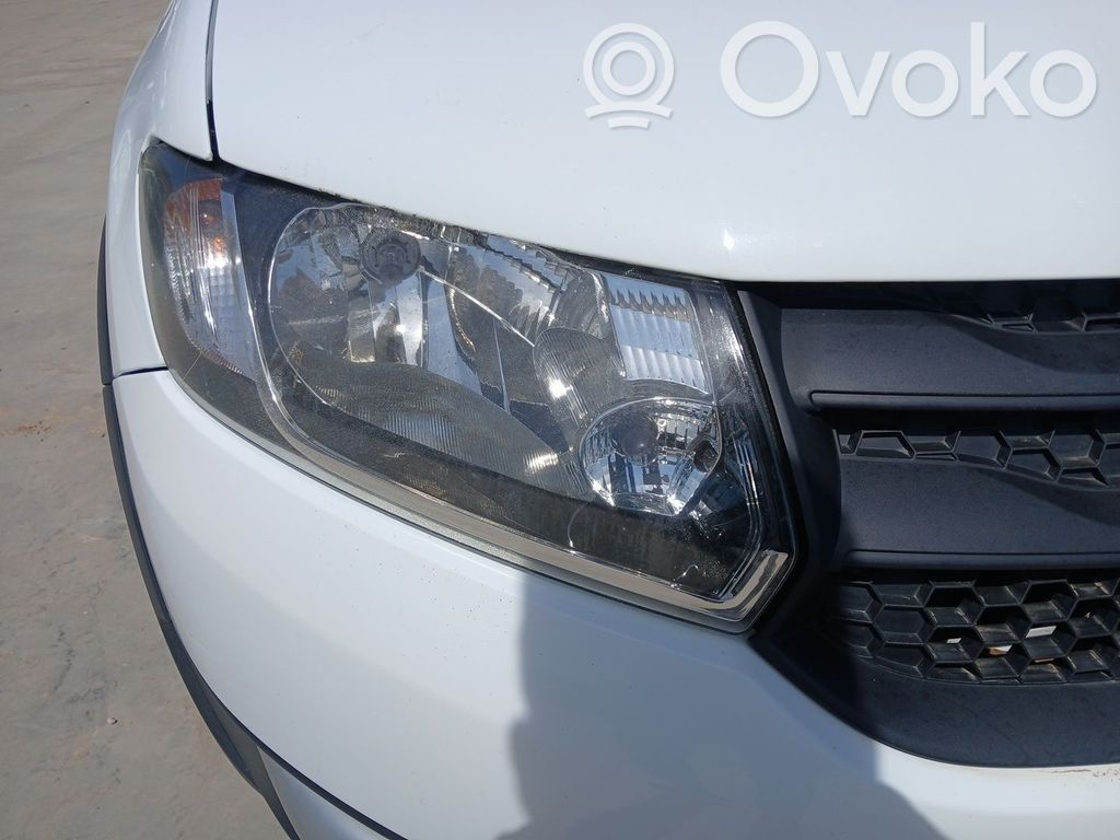 Dacia Sandero II Far 