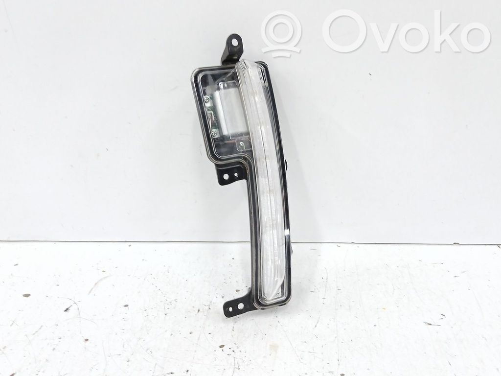 Scheinwerfer   1607835180