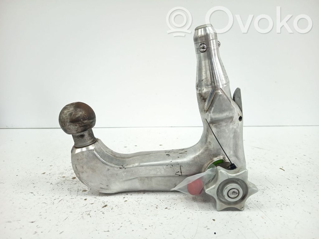 Audi A6 S6 C5 4B Barre de remorquage amovible 