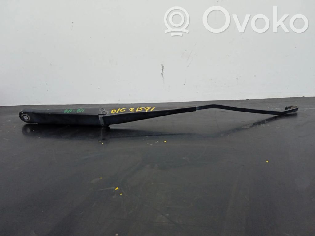 Fiat Punto (188) Front wiper blade arm 