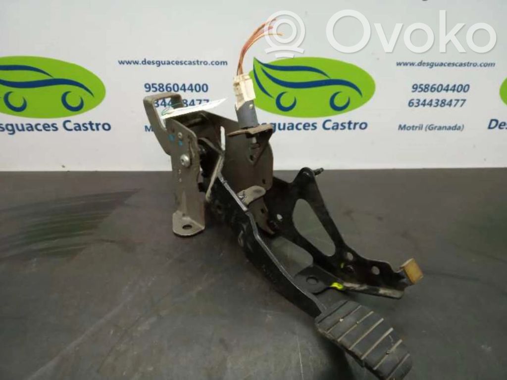 Renault Clio I Brake pedal 