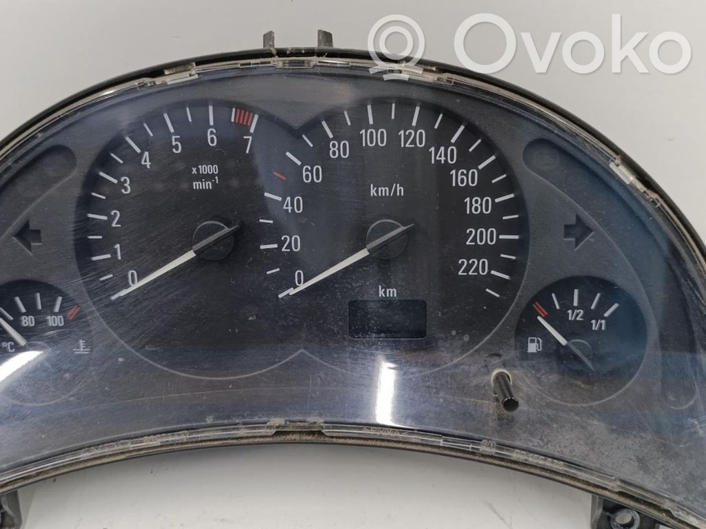 Opel Corsa C Nopeusmittari (mittaristo) 