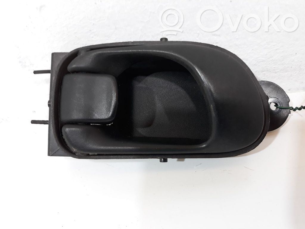 Daewoo Tacuma Manecilla interna puerta trasera 