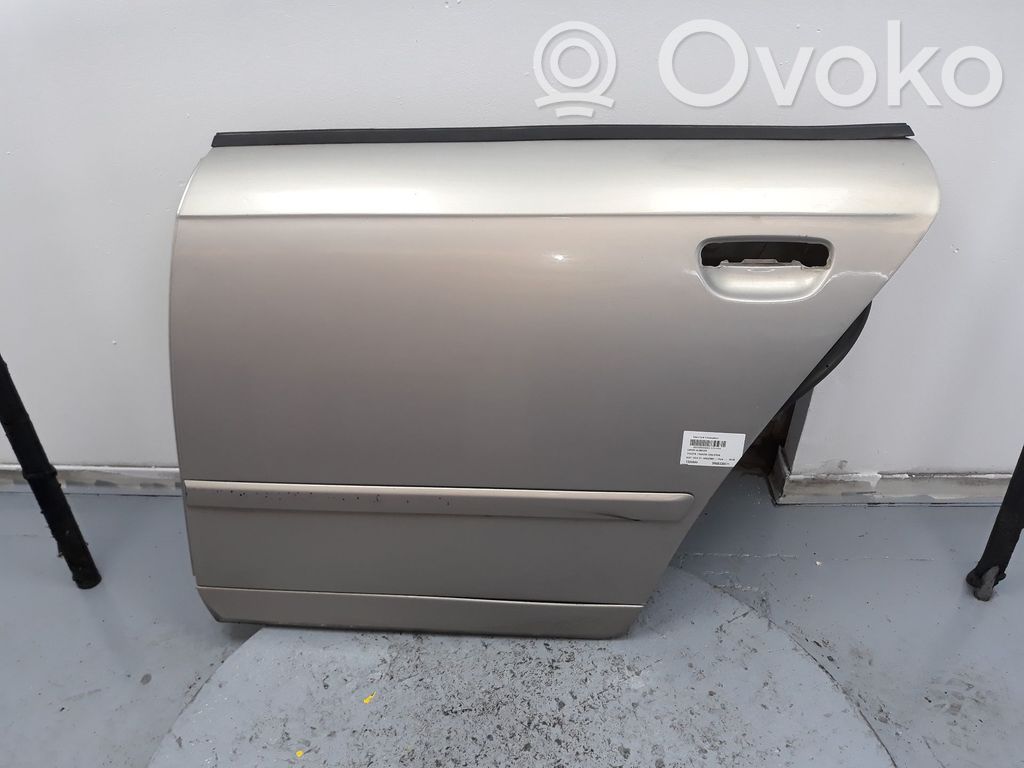 Puerta trasera   3R08330511,3R08330511