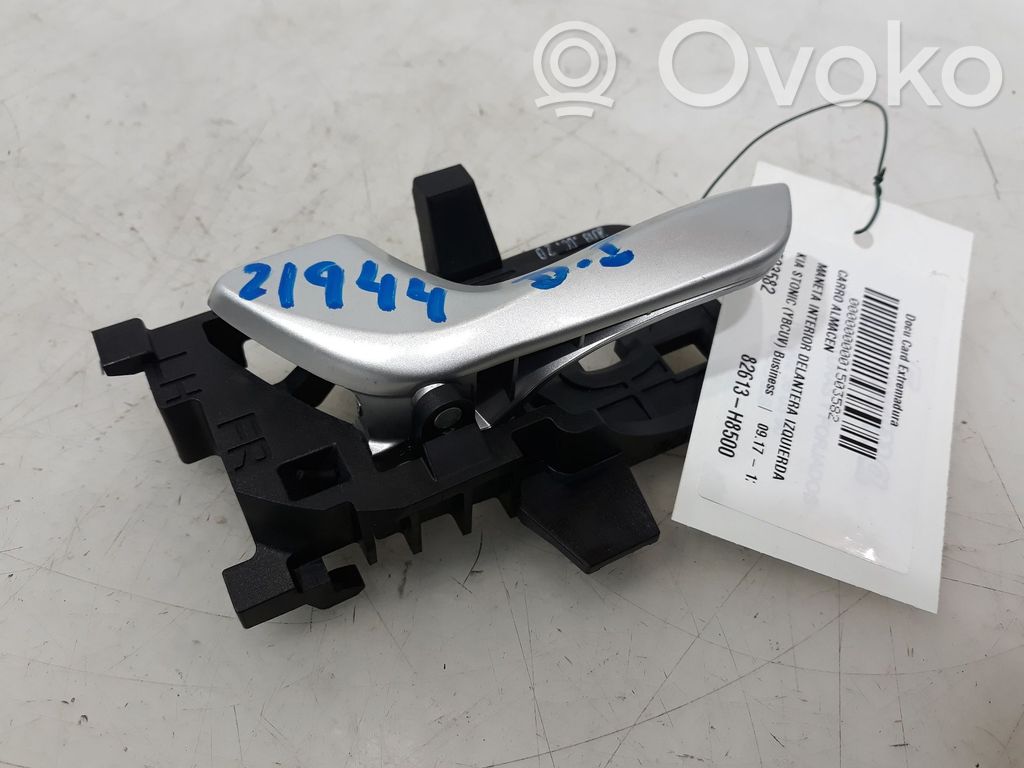 KIA Stonic Manecilla interna puerta delantera 