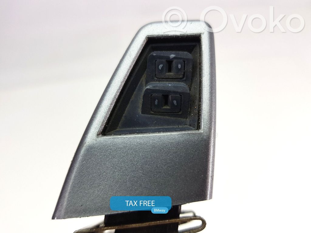 BMW X3 E83 Dysza spryskiwacza lampy przedniej 