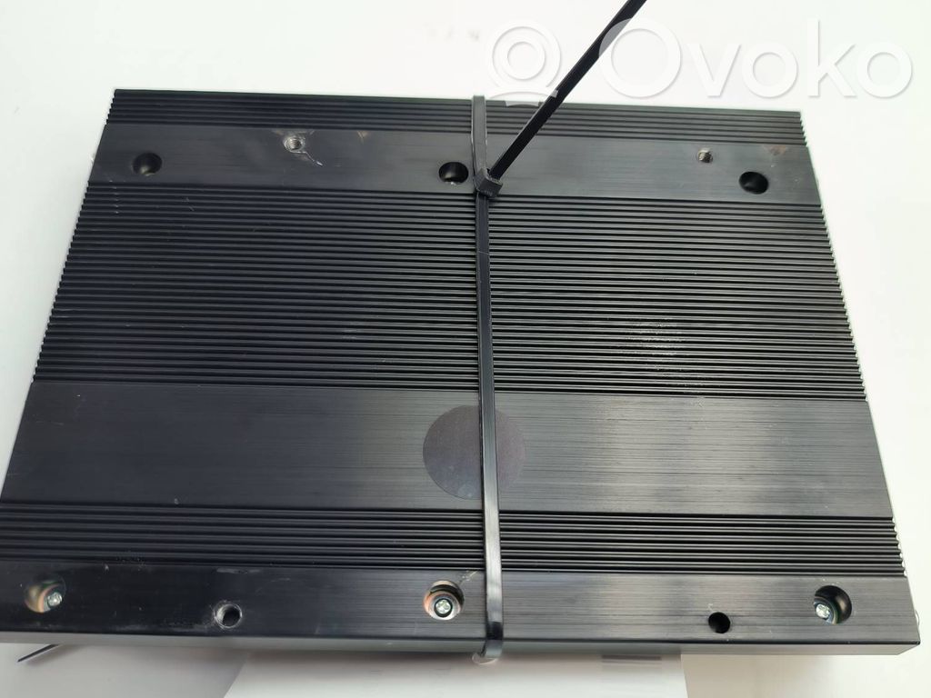 Amplificador de sonido   68425657AA