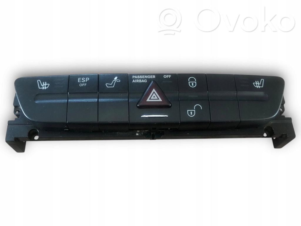 Mercedes-Benz E W211 Muut kytkimet/nupit/vaihtimet 