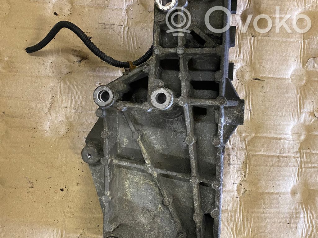 Opel Vectra C Generator/alternator bracket 