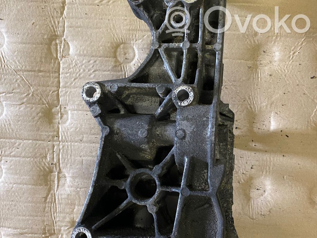 Mocowanie alternatora   03G903143D