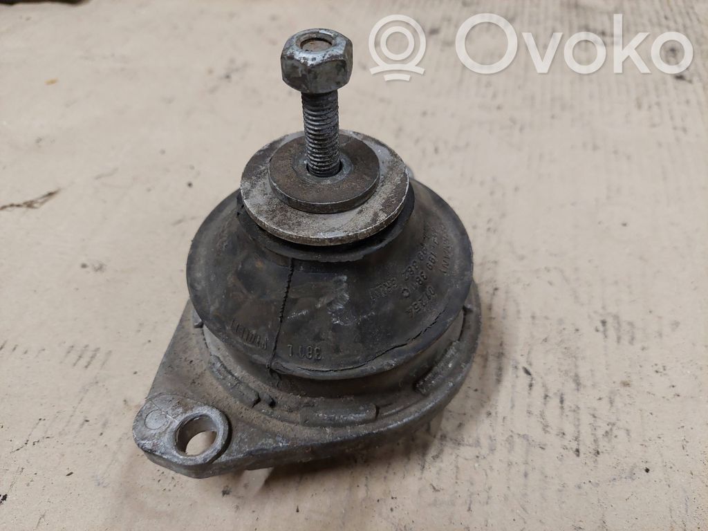 Audi A6 S6 C4 4A Engine mount bracket 