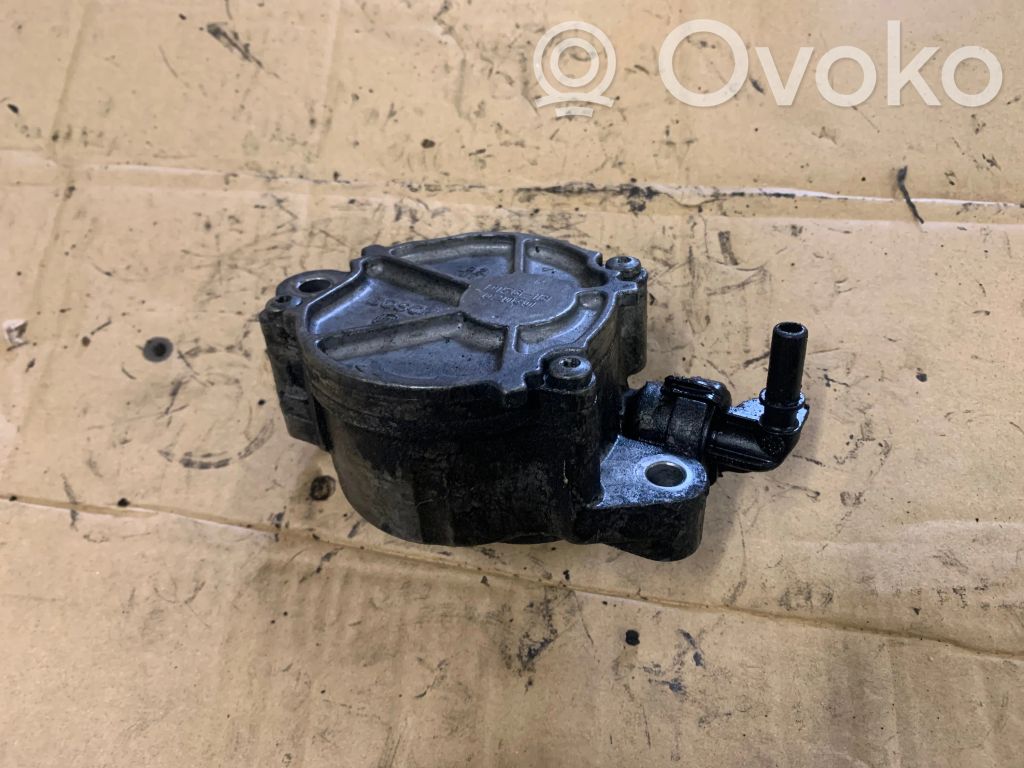 Vacuum pump   D1561B