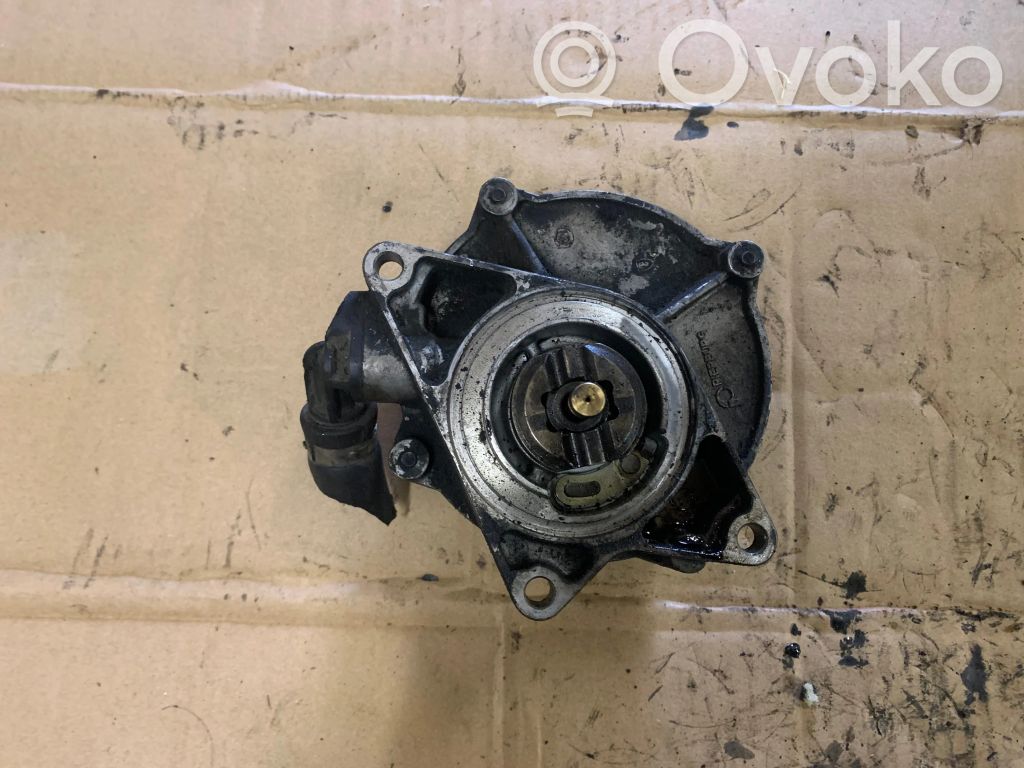 Audi A6 S6 C5 4B Bomba de vacío 