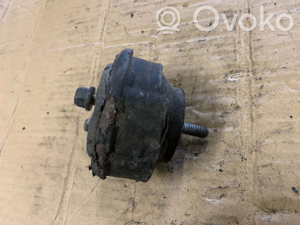 BMW 3 E46 Engine mount bracket 