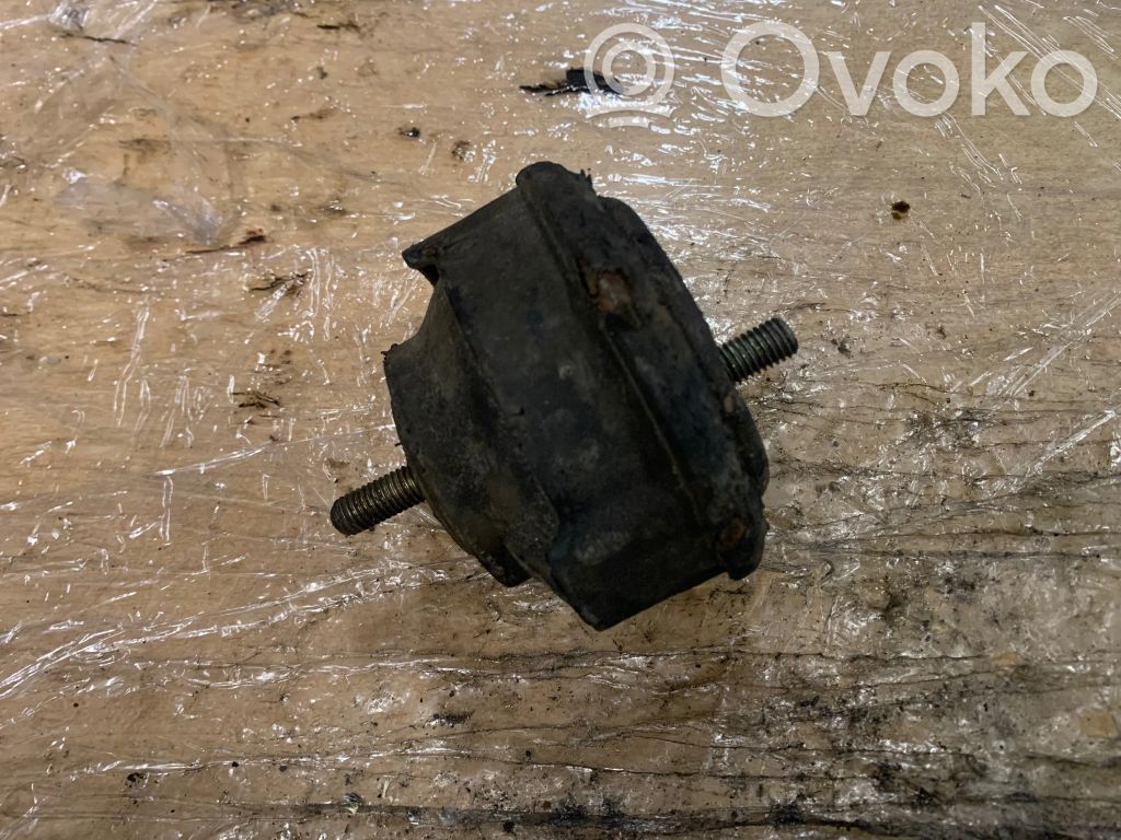 BMW 3 E46 Engine mount bracket 