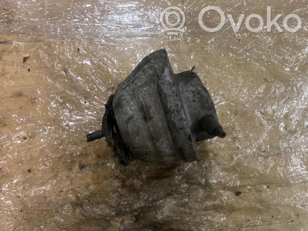 BMW 5 E60 E61 Engine mount bracket 