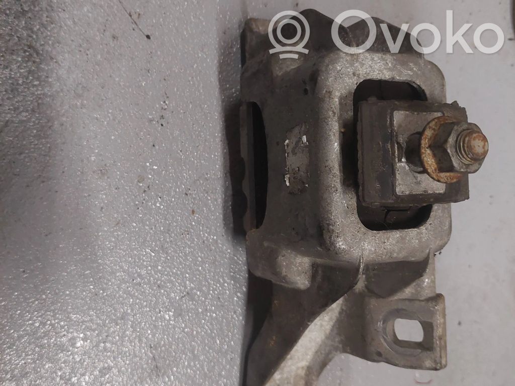 Mini One - Cooper Coupe R56 Engine mount bracket 