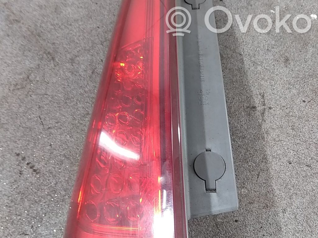 Lámpara de faros/luces traseros   924031H350