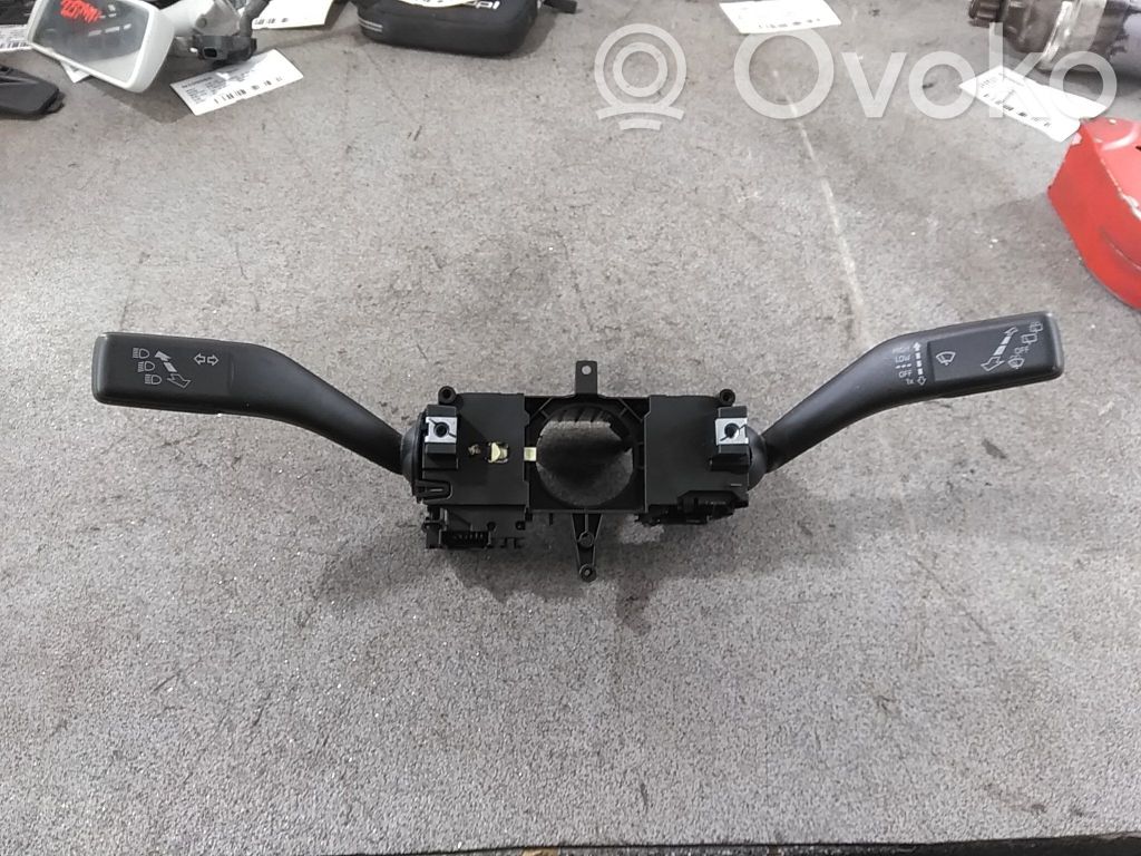 Volkswagen Up Manetka / Przełącznik kierunkowskazów wycieraczek 