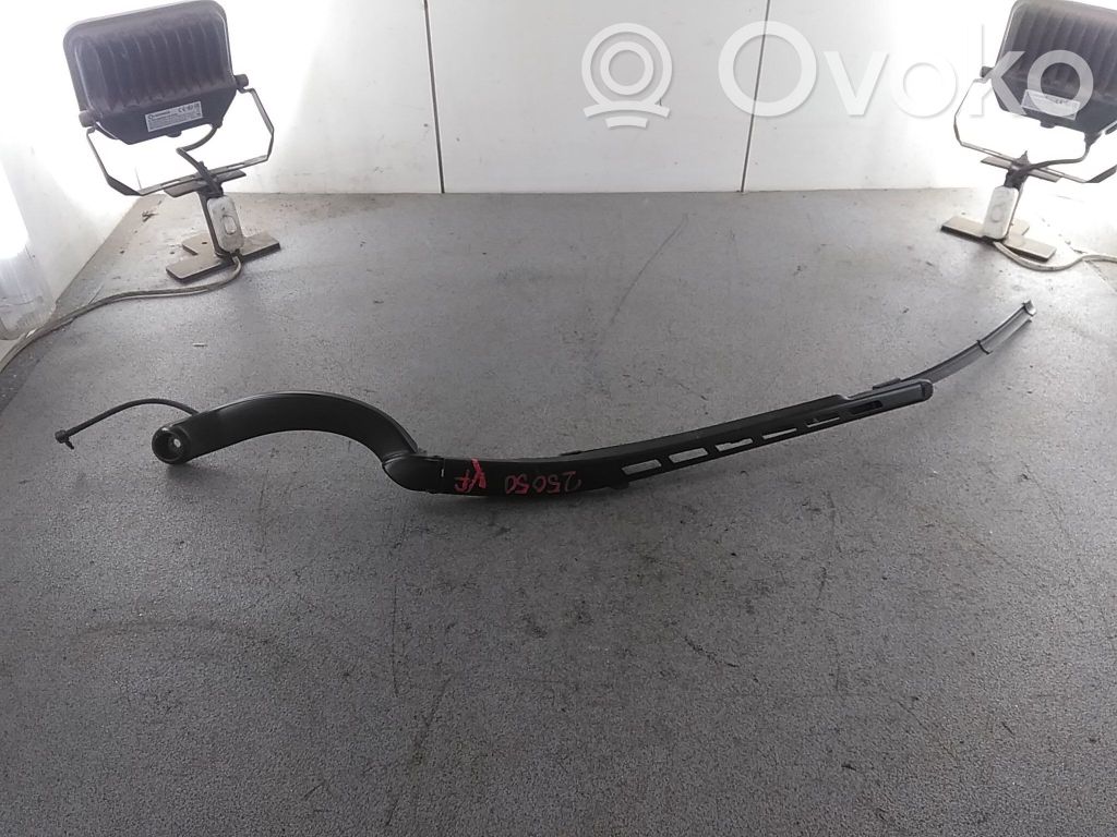 Jaguar XF Front wiper blade arm 
