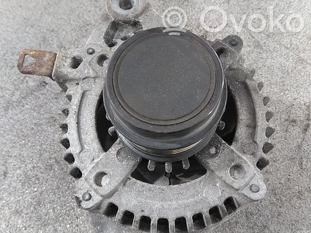 Toyota Avensis T270 Generator/alternator 