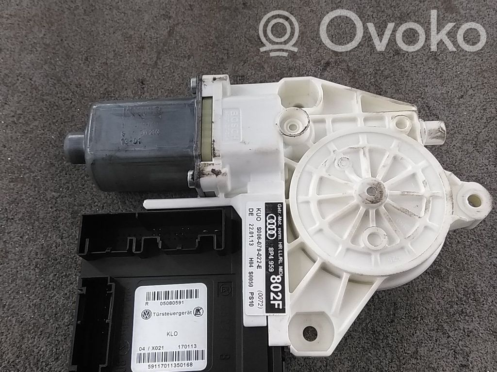 Silnik regulatora szyby drzwi przednich   8P4959802F