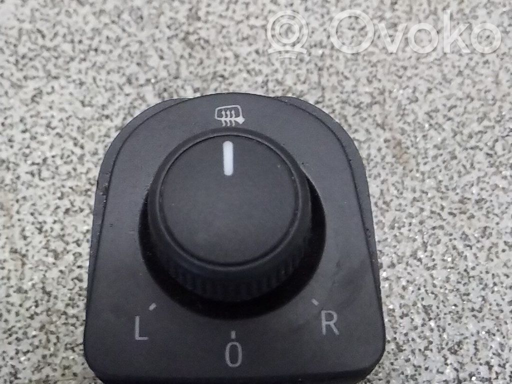 Seat Leon (5F) Sonstige Geräte 