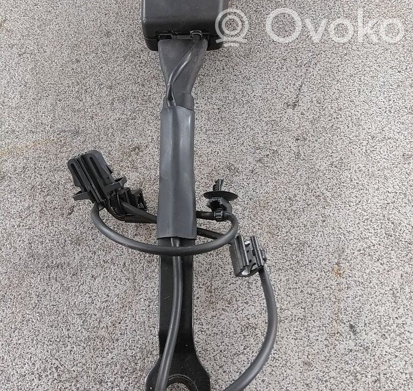 Audi Q5 SQ5 8R Gurtschloss vorne