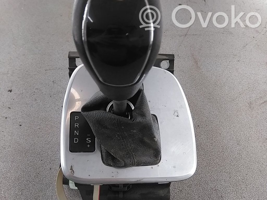 Gear selector   2121169,2138260